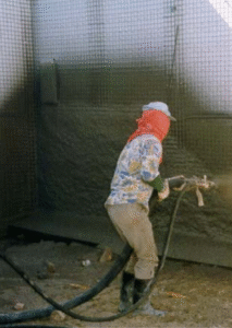 echotech-worker-applying-shotcrete